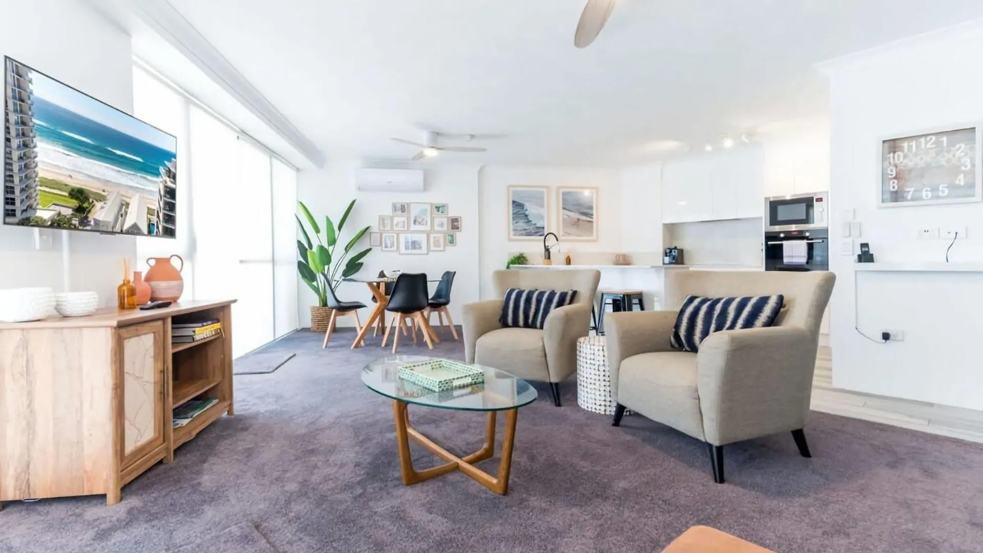 Charming 2Br Ocean View Apartment Gold Coast