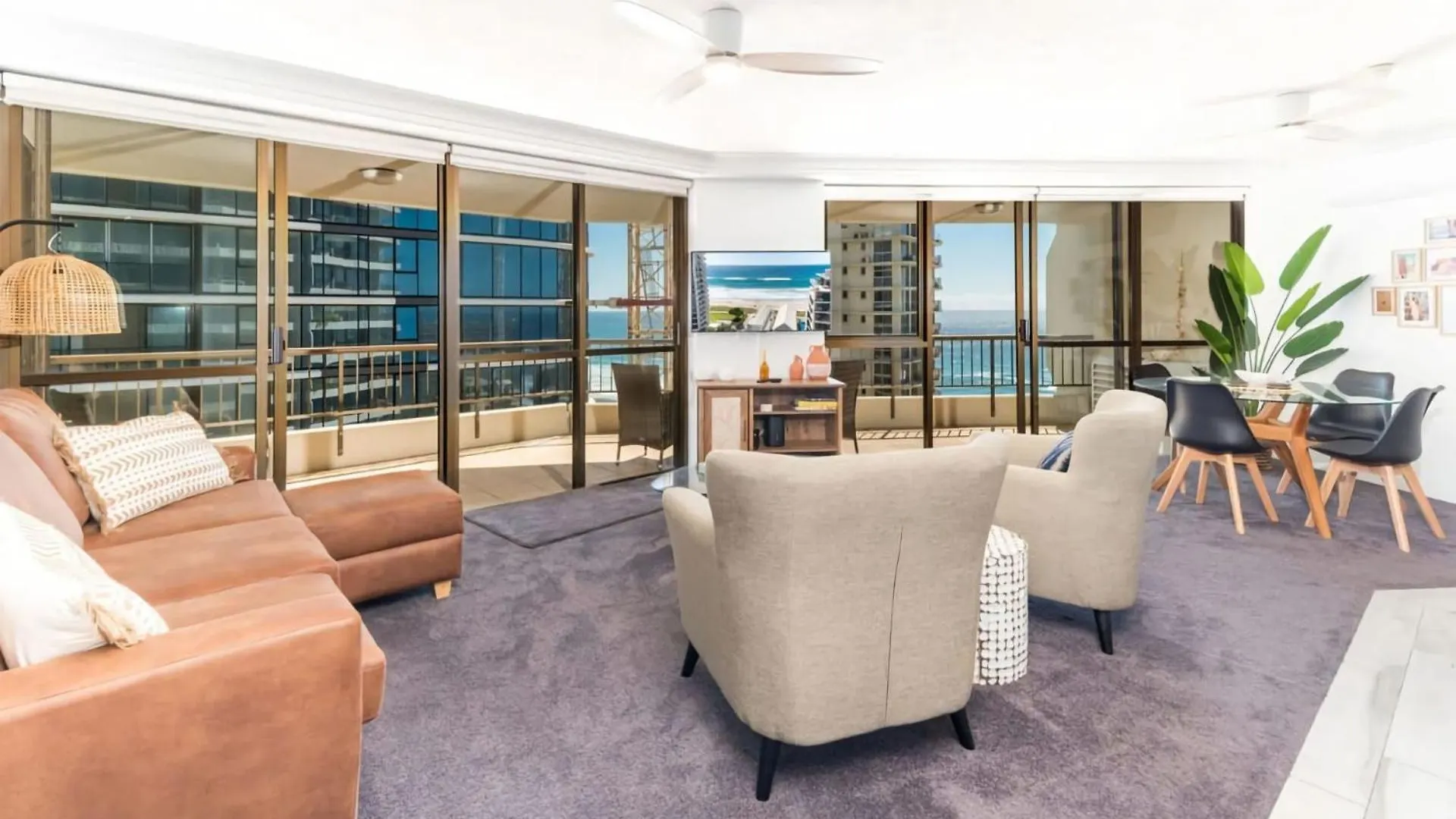 Charming 2Br Ocean View Apartment Gold Coast